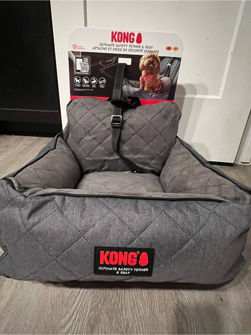 KONG Gray Quilted Pet Travel Seat with Safety Tether
